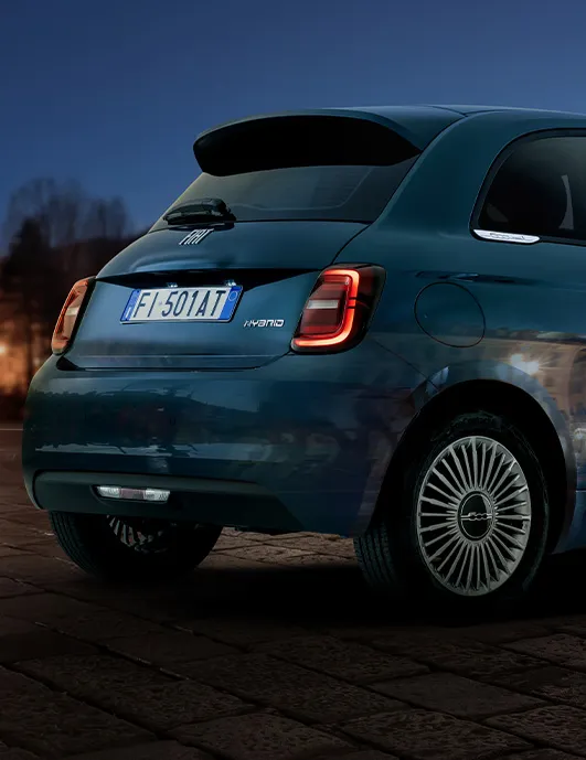 posteriore nuova fiat 500 ibrida a torino