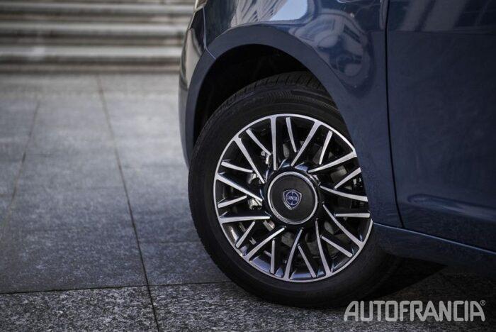 lancia-ypsilon-ecochic