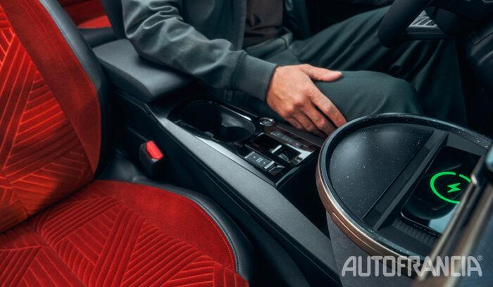 lancia ypsilon ibrida autofrancia torino interni