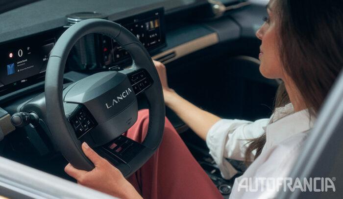 lancia ypsilon ibrida autofrancia torino