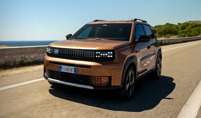 fiat grande panda su strada